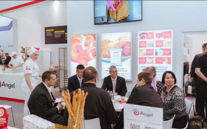 國際展會展臺設計搭建：跨文化視覺適配、海外搭建團隊協(xié)作的注意事項